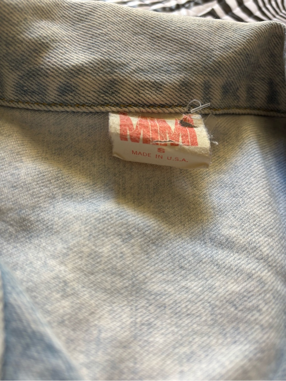 Vintage 90s Y2K Mimi Light Wash Denim Crop Jacket - Women - Picture 6 of 6